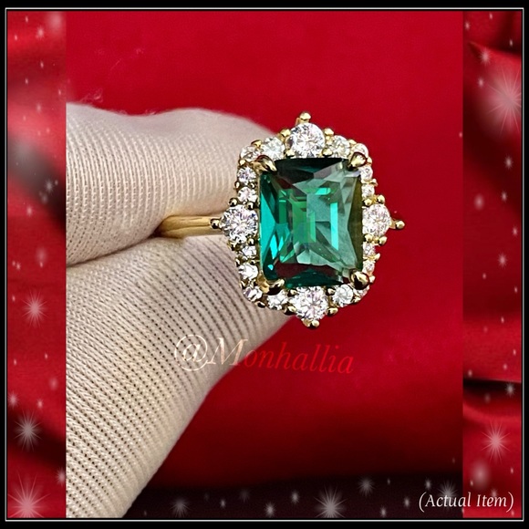 NEW GOLD EMERALD CUT PAVE SIMULATED PRINCESS STONE RING - Picture 3 of 5